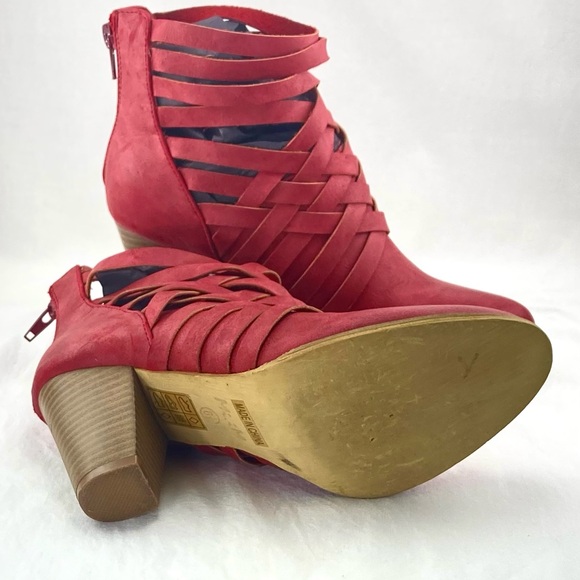 Mi.iM Red Woven Ankle Booties - Picture 4 of 5